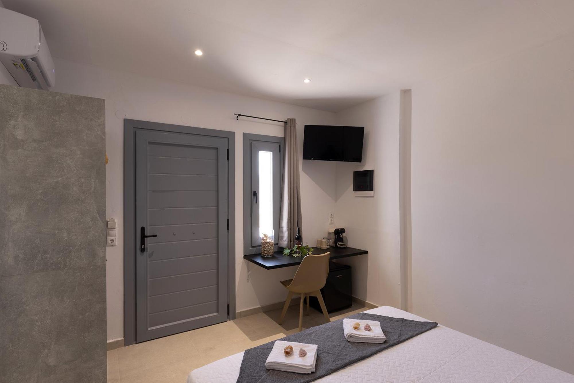 Chrysonisos Suites With Sunset & Seaviews Near Kini Exteriör bild