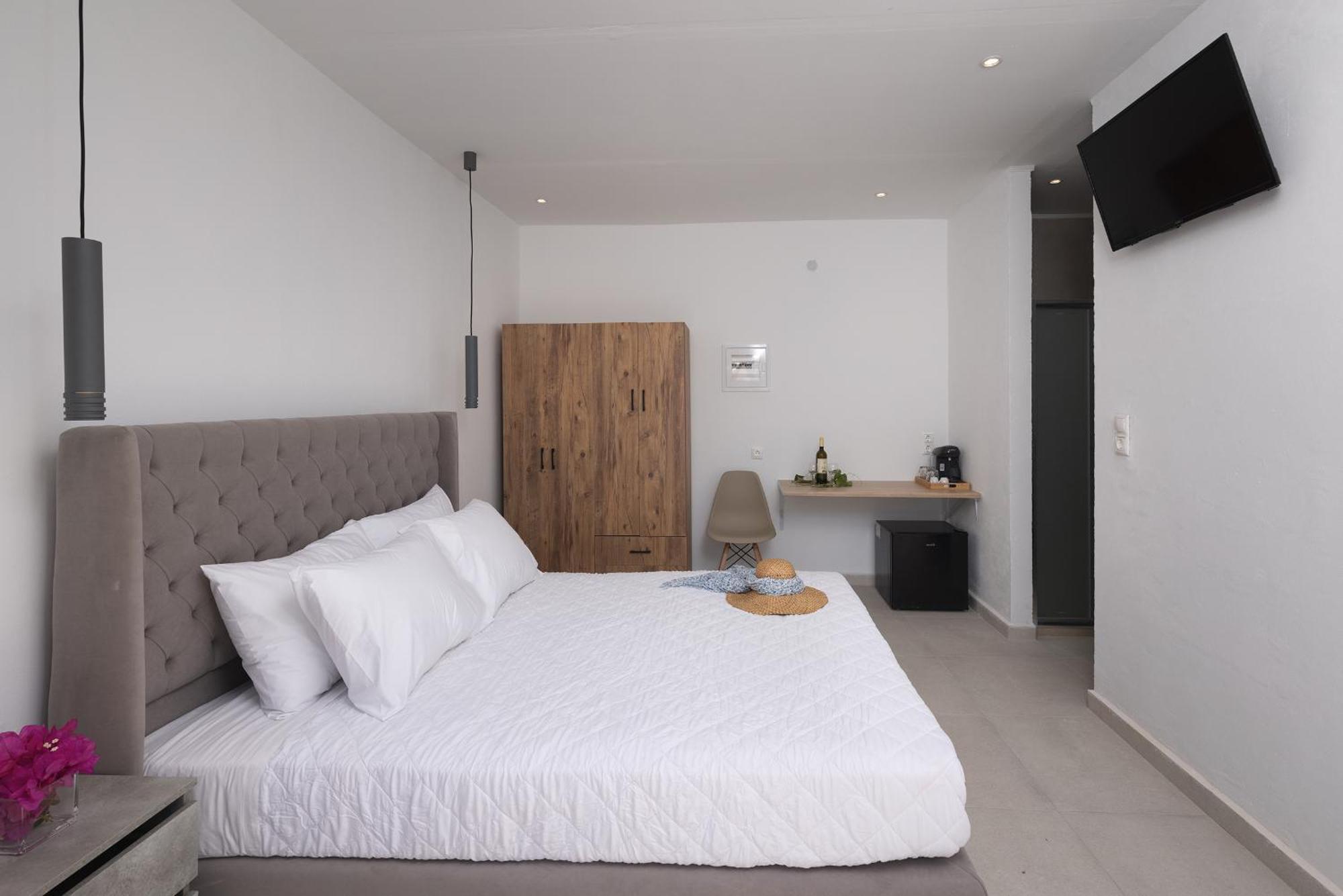Chrysonisos Suites With Sunset & Seaviews Near Kini Exteriör bild