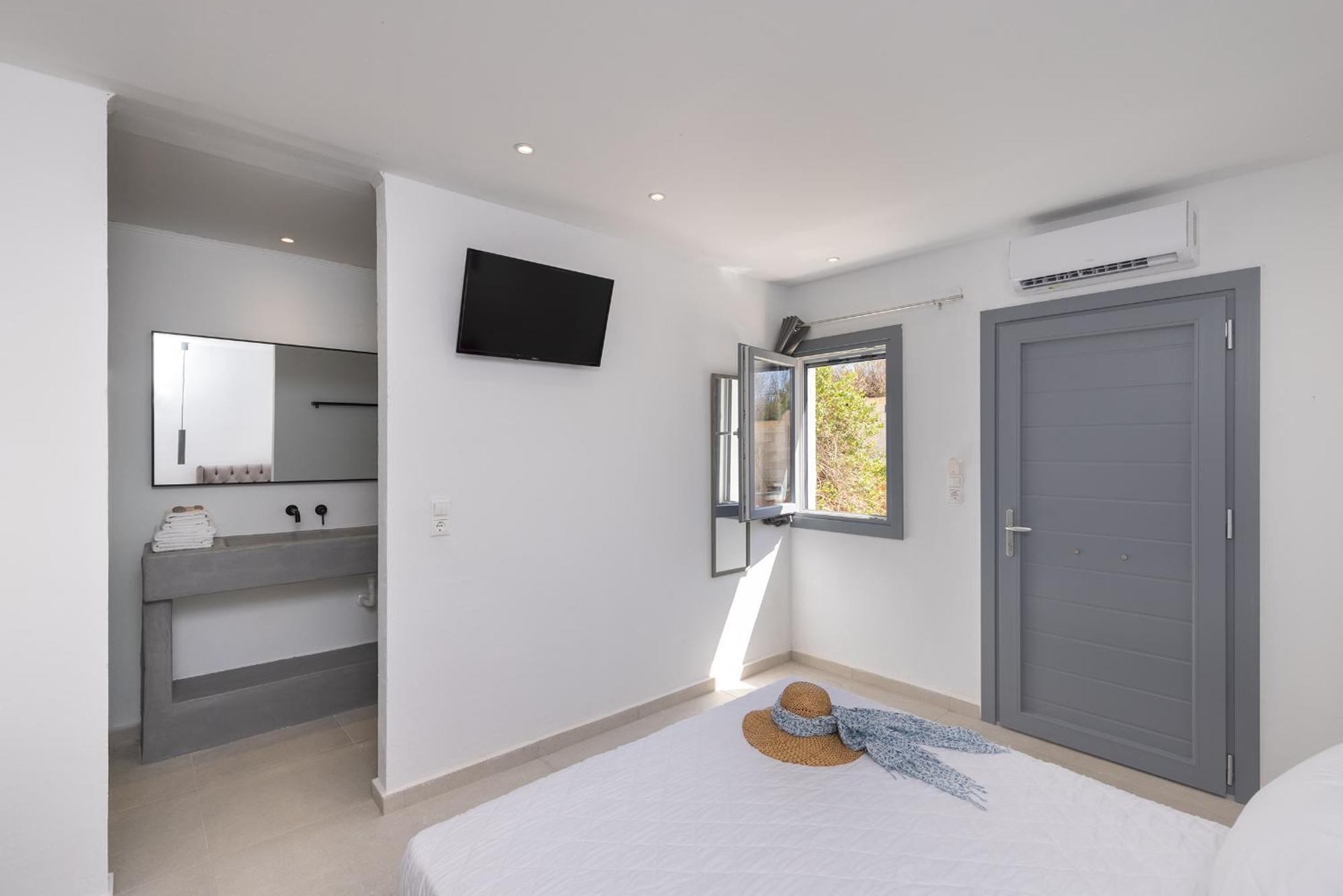 Chrysonisos Suites With Sunset & Seaviews Near Kini Exteriör bild